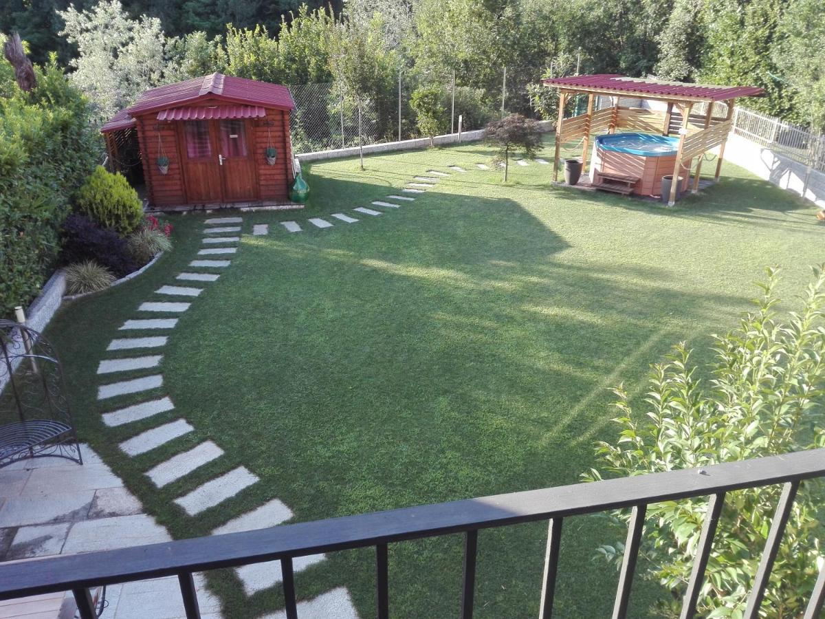 Eden Bed & Breakfast Канобио Екстериор снимка